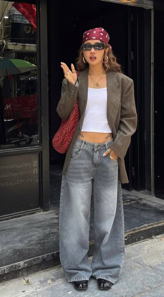 5a129f0d cc28 4f6a bda8 3603b2eaa38f red grey jeans